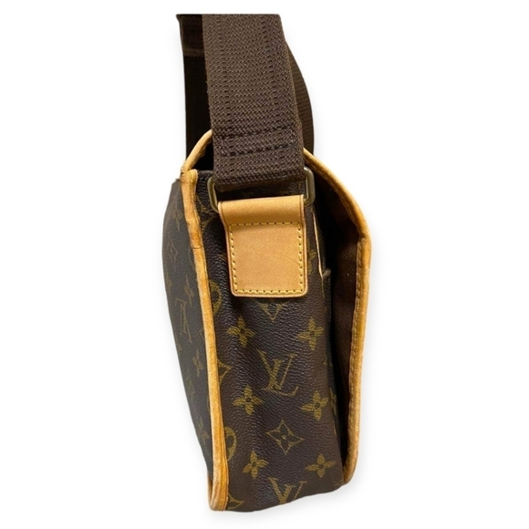 Louis Vuitton Reporter PM Monogram Crossbody Messenger Bag - Picture 11 of 17